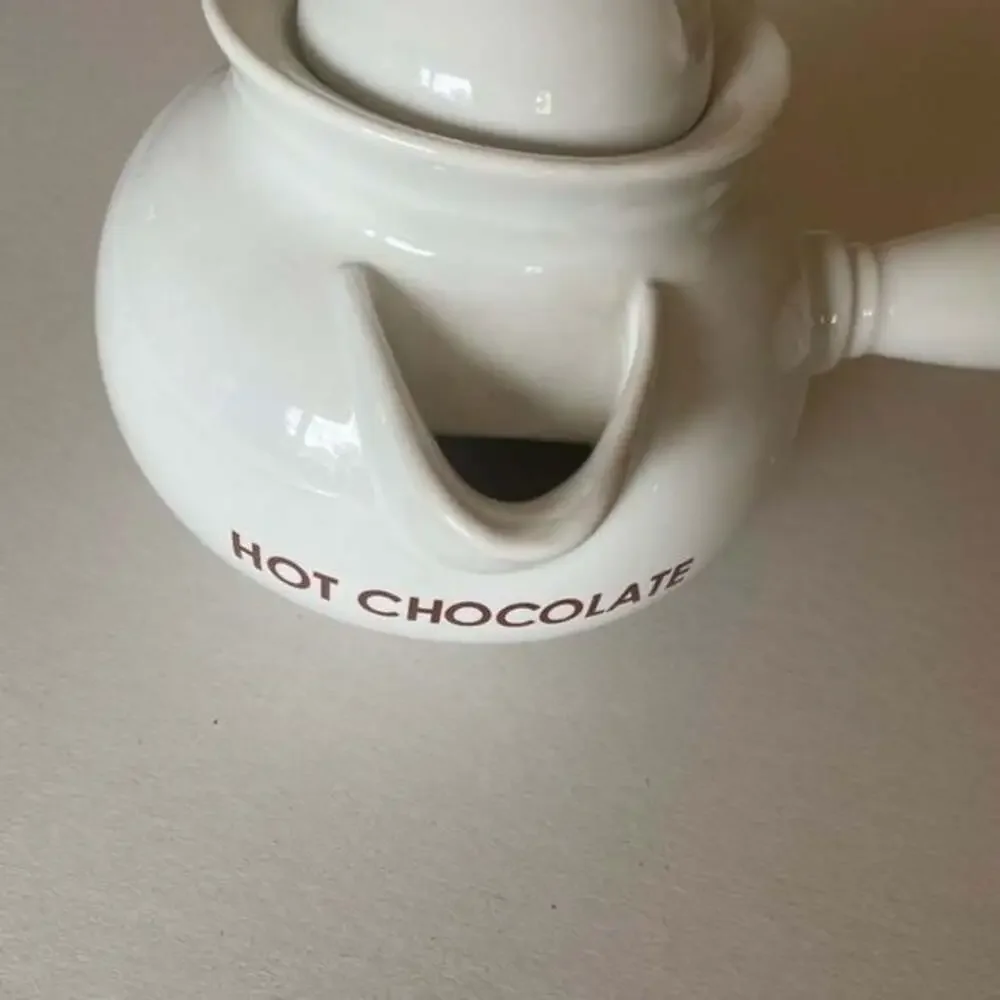 Laroma 4 Cup White Ceramic Hot Chocolate Maker Pot Handle with Hand Frother